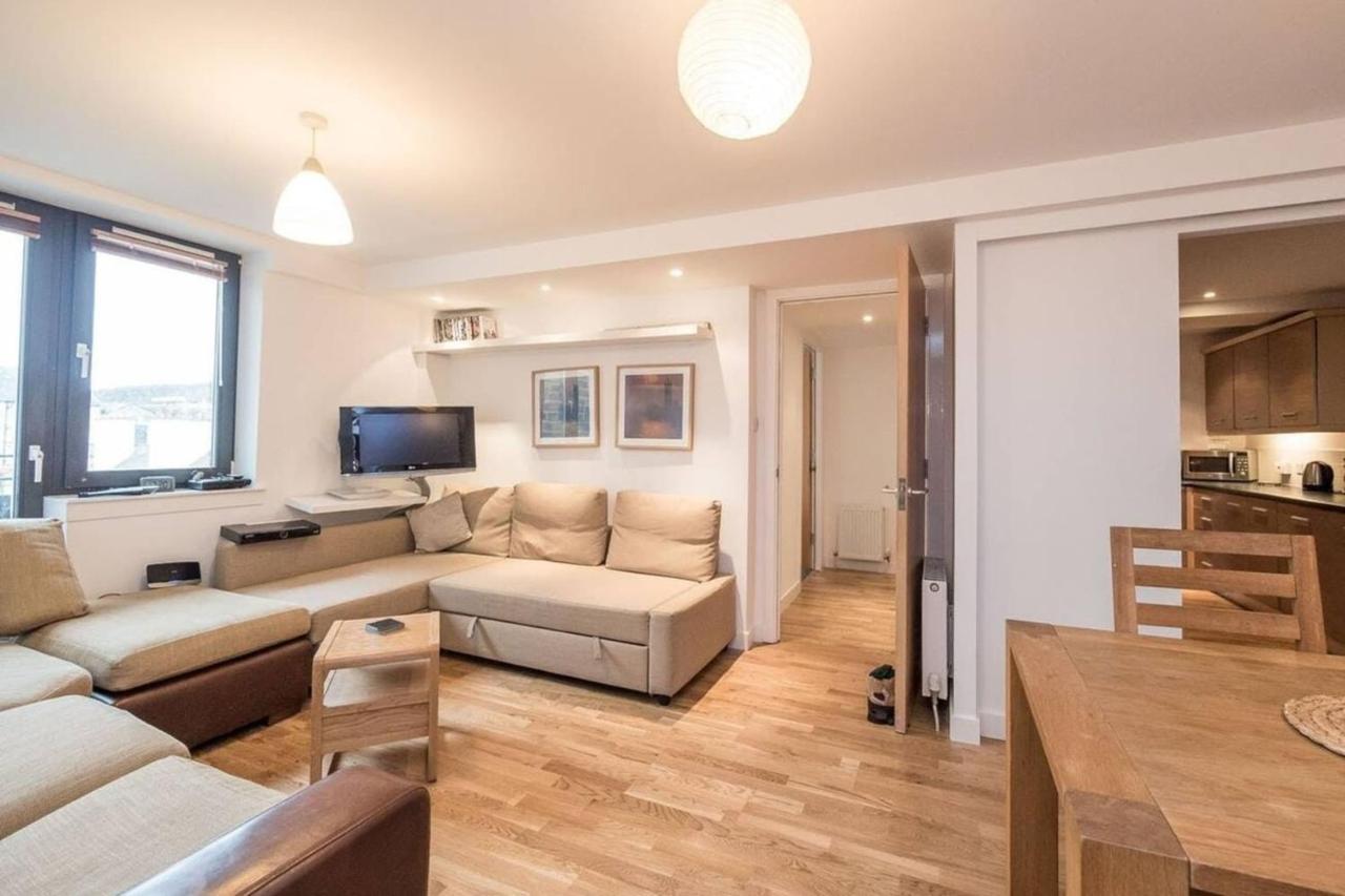 Apartamento Modern Flat In The Middle Of Old Town Edimburgo Exterior foto